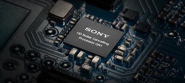    Closeup of the QN1 noise-cancelling processor